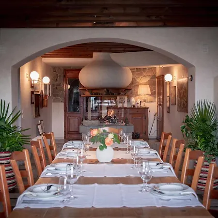 Della Giovanna By Vacavilla * Buia