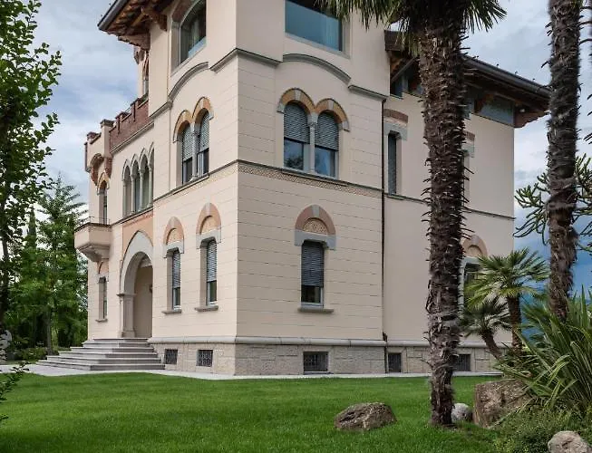 Della Giovanna By Vacavilla Villa